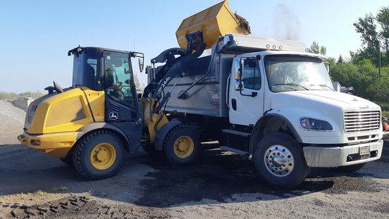 SMR Déneigement & Paysagement | 4947 Chemin de la Source, Carignan, QC J3L 0L4, Canada | Phone: (514) 571-6387
