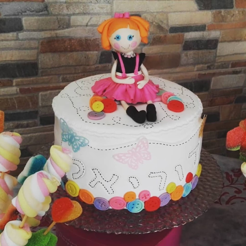 Fantasy cakes | 24 Yellow rail crescent, Winnipeg, MB R3R 3Z4, Canada | Phone: (204) 807-4915