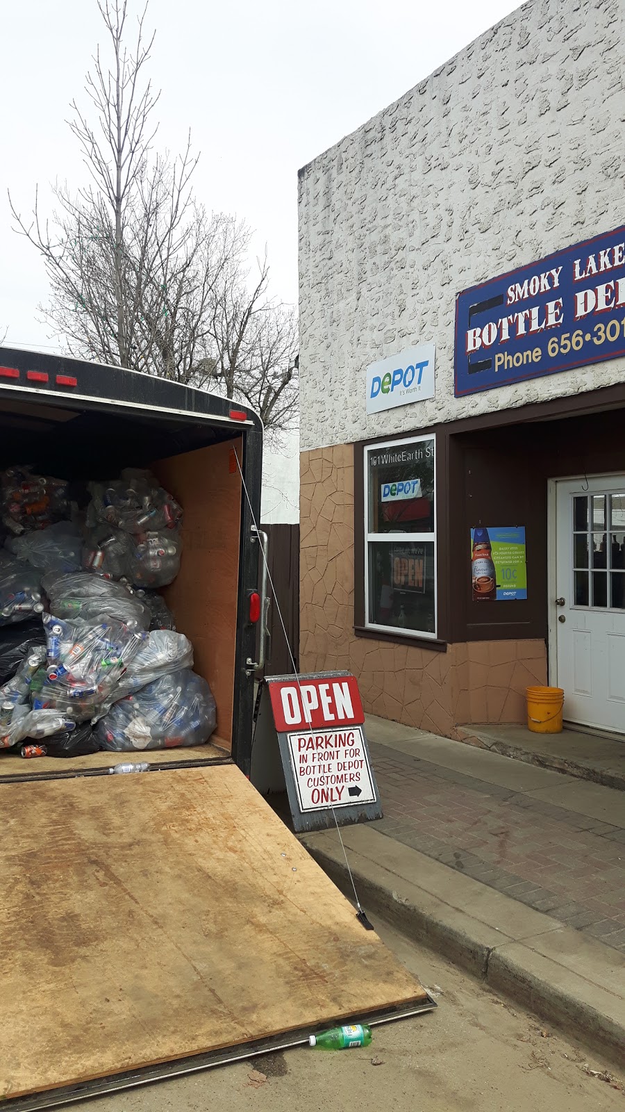 Smoky Lake Bottle Depot | 161 White Earth St, Smoky Lake, AB T0A 3C0, Canada | Phone: (780) 656-3015