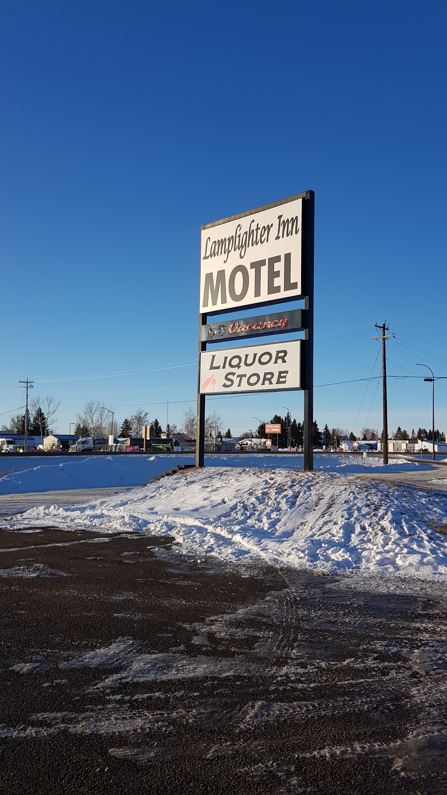 Lamplighter Inn | 1204 2 St N, Three Hills, AB T0M 2A0, Canada | Phone: (403) 443-5919