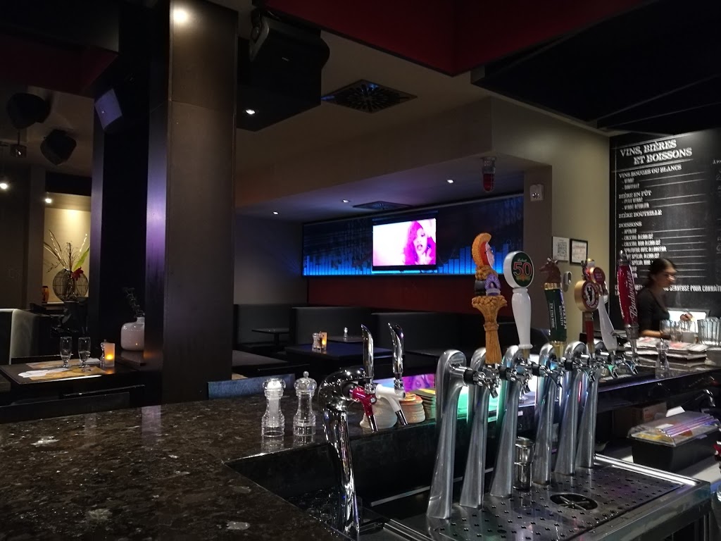 Rôtisserie St-Hubert | 609 Boulevard des Bois Francs S, Victoriaville, QC G6P 5X2, Canada | Phone: (819) 357-9226