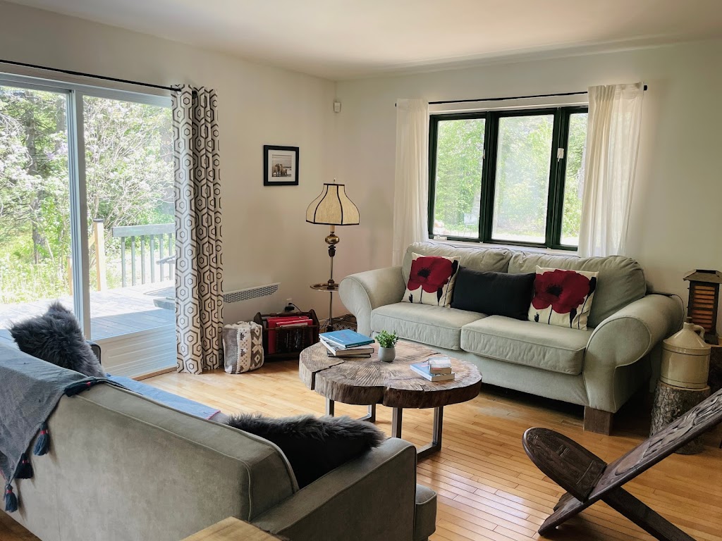 Chalet de lOurs | 1630 Ch Villeneuve, Saint-Alexis-des-Monts, QC J0K 1V0, Canada | Phone: (819) 265-8066