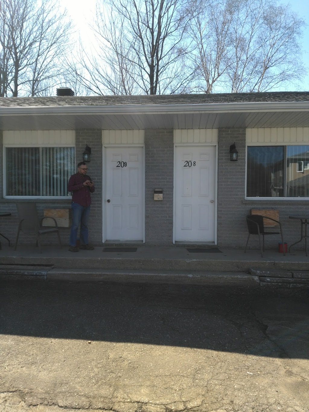 Motel Le Victo | 1221 Rue Notre Dame O, Victoriaville, QC G6P 7L1, Canada | Phone: (819) 752-4169