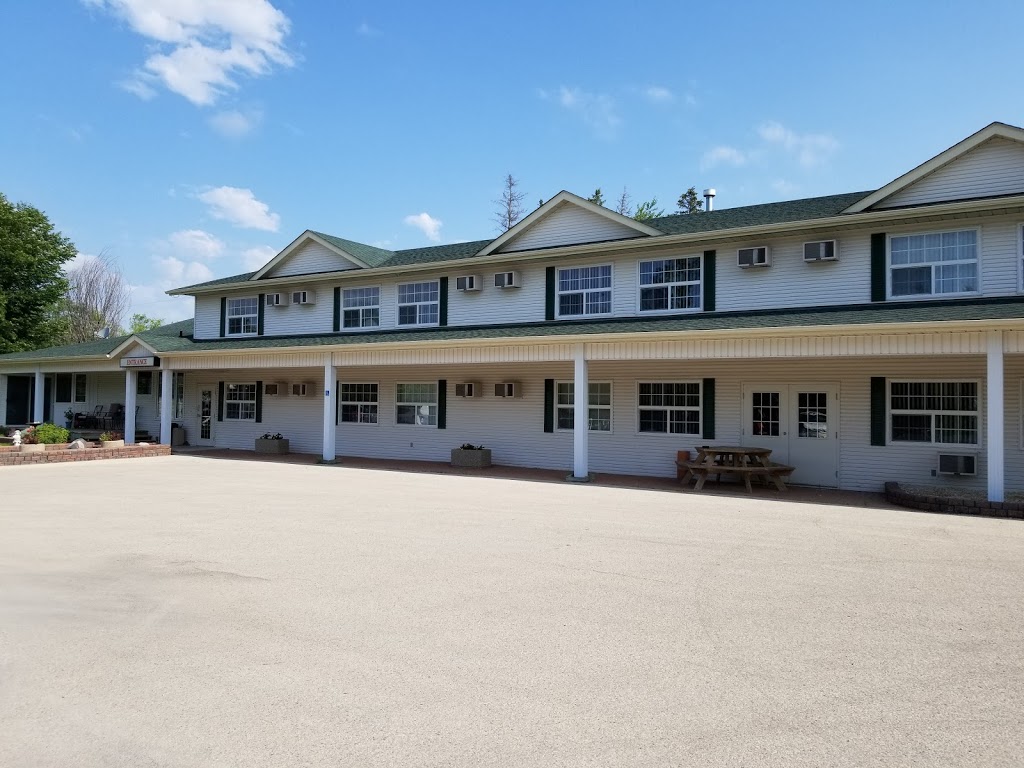 Autumnwood Motel and RV Resort | 19150 Gimli Park Rd, Gimli, MB R0C 1B0, Canada | Phone: (204) 642-8835