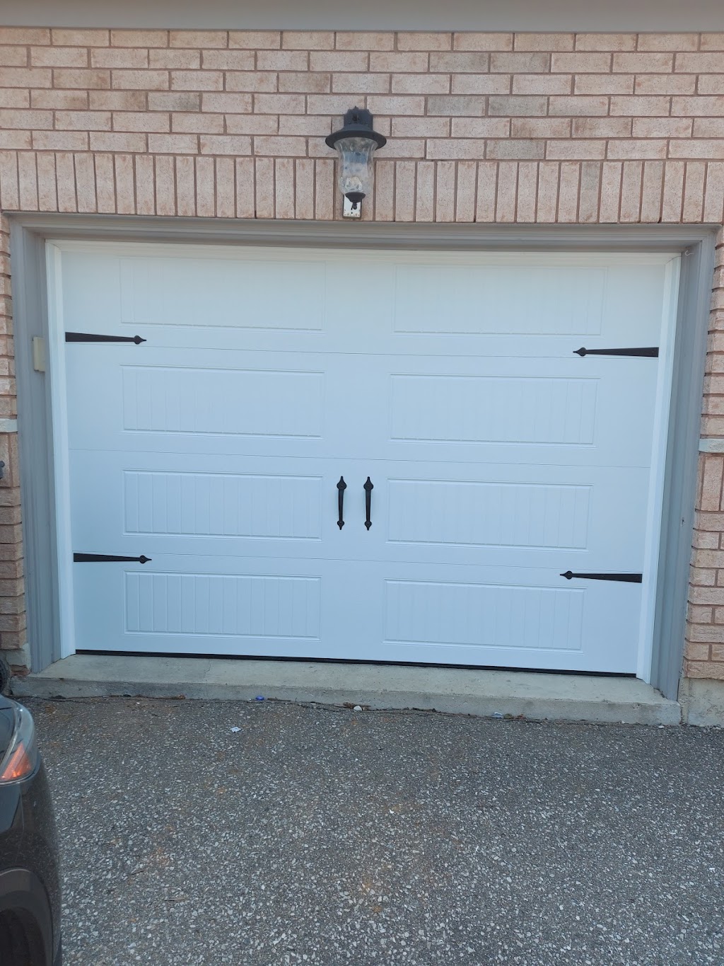 Rossi Overhead Doors | 1251 Kamato Rd, Mississauga, ON L4W 2M2, Canada | Phone: (905) 624-9660