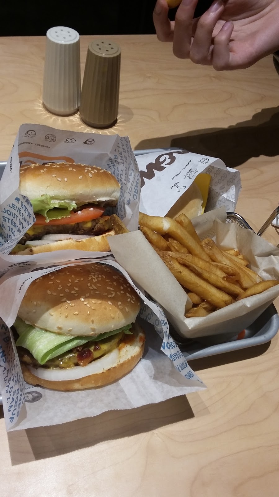 A&W Canada | 479 Chemin Vanier, Gatineau, QC J9J 1Z4, Canada | Phone: (819) 557-3790