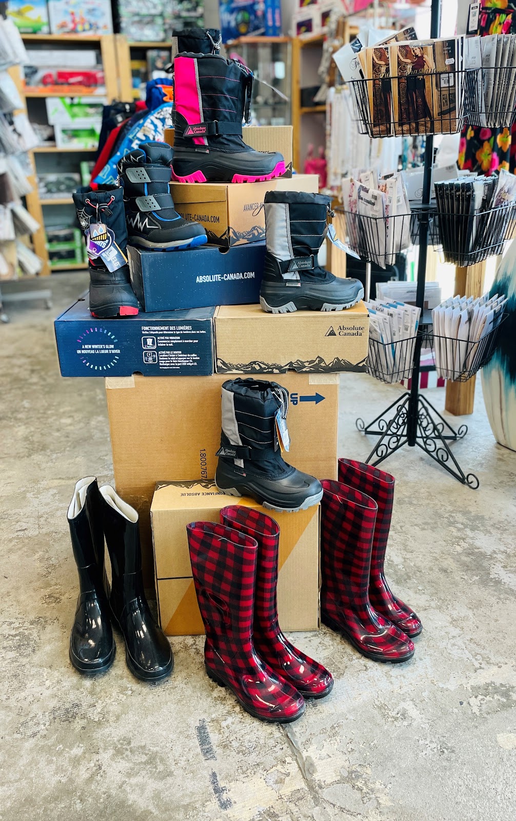 Liquidation NH Méga Centre | 7155 Rte Transcanadienne, Saint-Laurent, QC H4T 1A2, Canada | Phone: (514) 339-5997