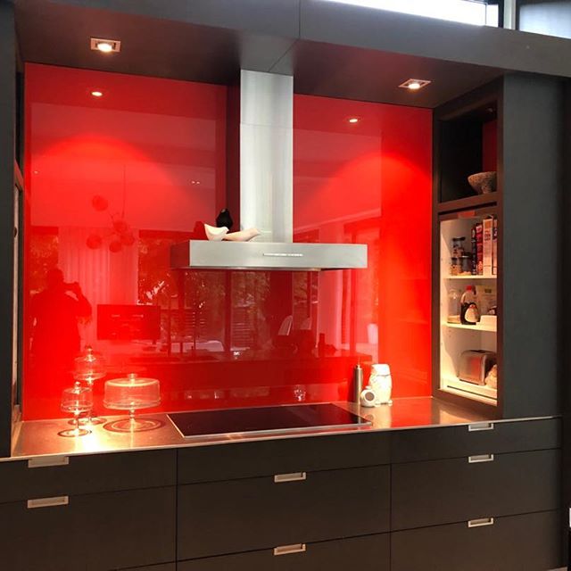 Urban Glassworks Ltd | 5555 2 St SE, Calgary, AB T2H 2W4, Canada | Phone: (403) 250-1175