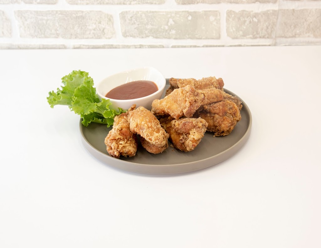 Famous Fried Chicken & Burgers | Dixie Land Plaza, 1801 Lawrence Ave E #5, Scarborough, ON M1R 2X9, Canada | Phone: (416) 901-2778