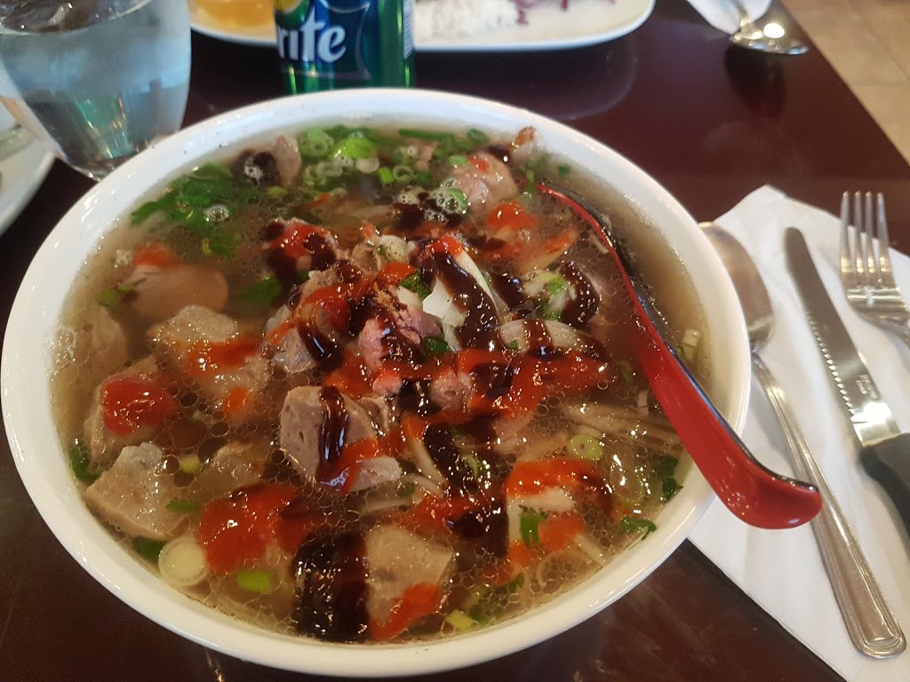 Restaurant Pho Laurentides | 488 Boulevard des Laurentides, Laval, QC H7G 2V1, Canada | Phone: (450) 629-6888