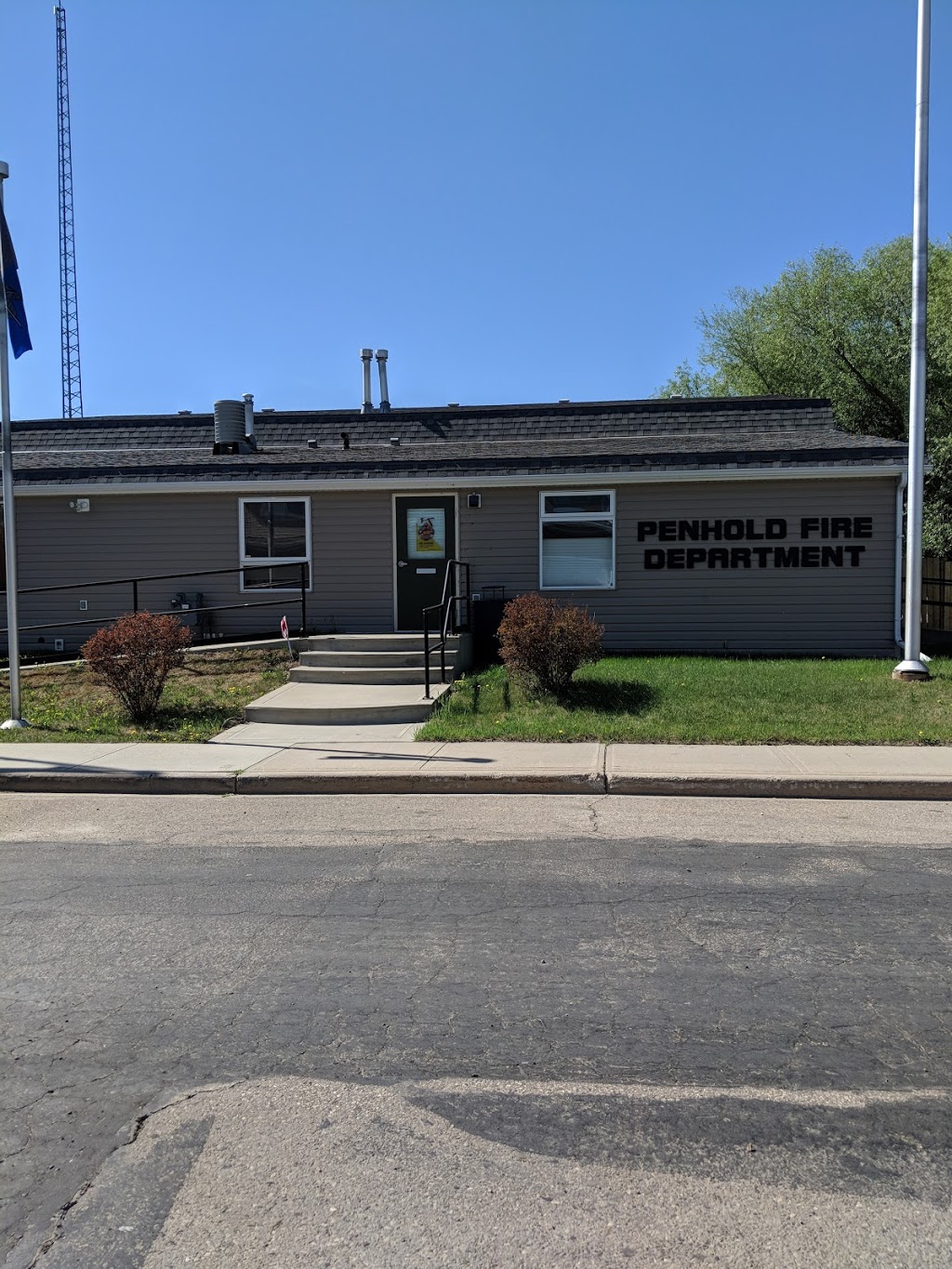 Penhold Fire Department | 1001 Minto St, Penhold, AB T0M 1R0, Canada | Phone: (403) 886-4553