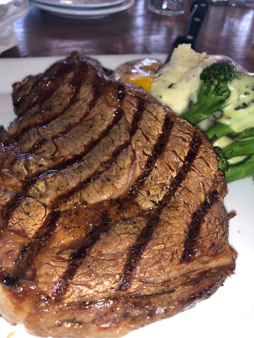 Cattlemens Club Restaurant | 9380 BC-97, Vernon, BC V1H 1W9, Canada | Phone: (250) 542-2178