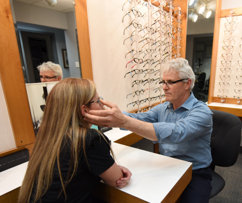 Stoney Creek Optometry & Eye Care Clinic | Professional Arts Building, 980 Queenston Rd Suite 202, Stoney Creek, ON L8G 1B9, Canada | Phone: (905) 664-5949