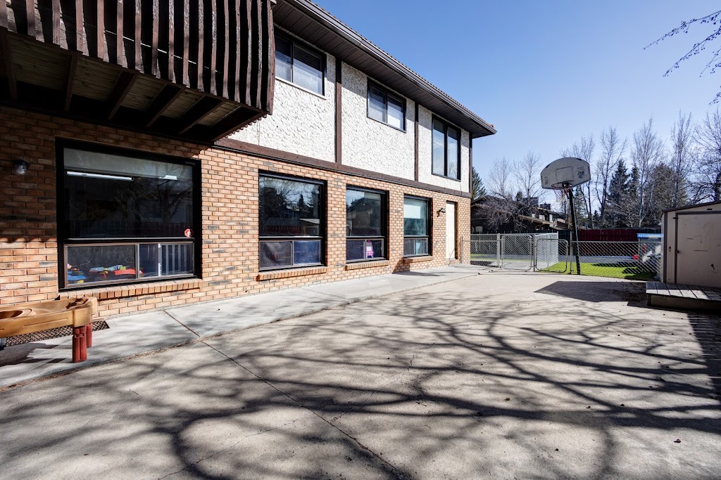 Acorn Dojo Daycare | 308 Woodfield Rd SW, Calgary, AB T2W 3V9, Canada | Phone: (403) 281-4997