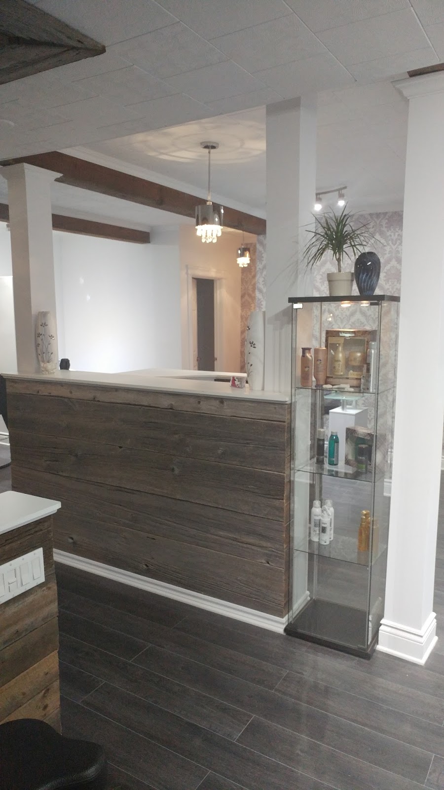 Institut de beauté queens | 3822 Rue Queen, Rawdon, QC J0K 1S0, Canada | Phone: (450) 865-8066