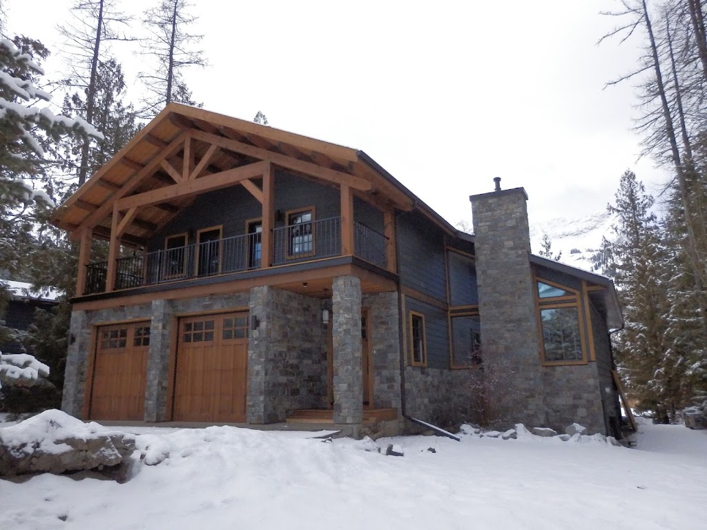 Snow Lake House | Box 6101, 4592 Timberline Crescent, Fernie, BC V0B 1M6, Canada | Phone: (250) 531-4061