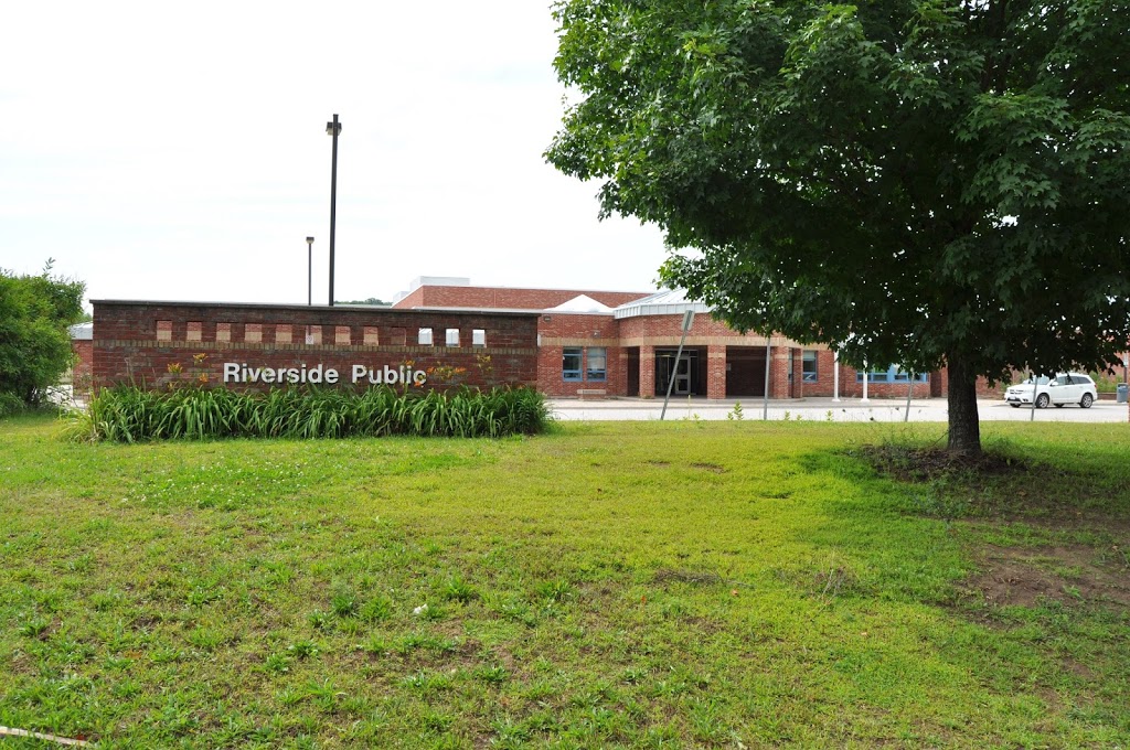 Riverside Public School | 755 Brunel Rd, Huntsville, ON P1H 1S3, Canada | Phone: (705) 789-2282