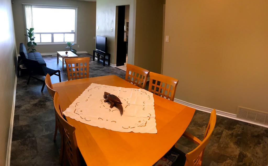 Luks Brampton Bed & Breakfast Hotel Inn Motel Guest house Lodge | 21 Chipwood Crescent, Brampton, ON L6V 2E4, Canada | Phone: (416) 839-2060