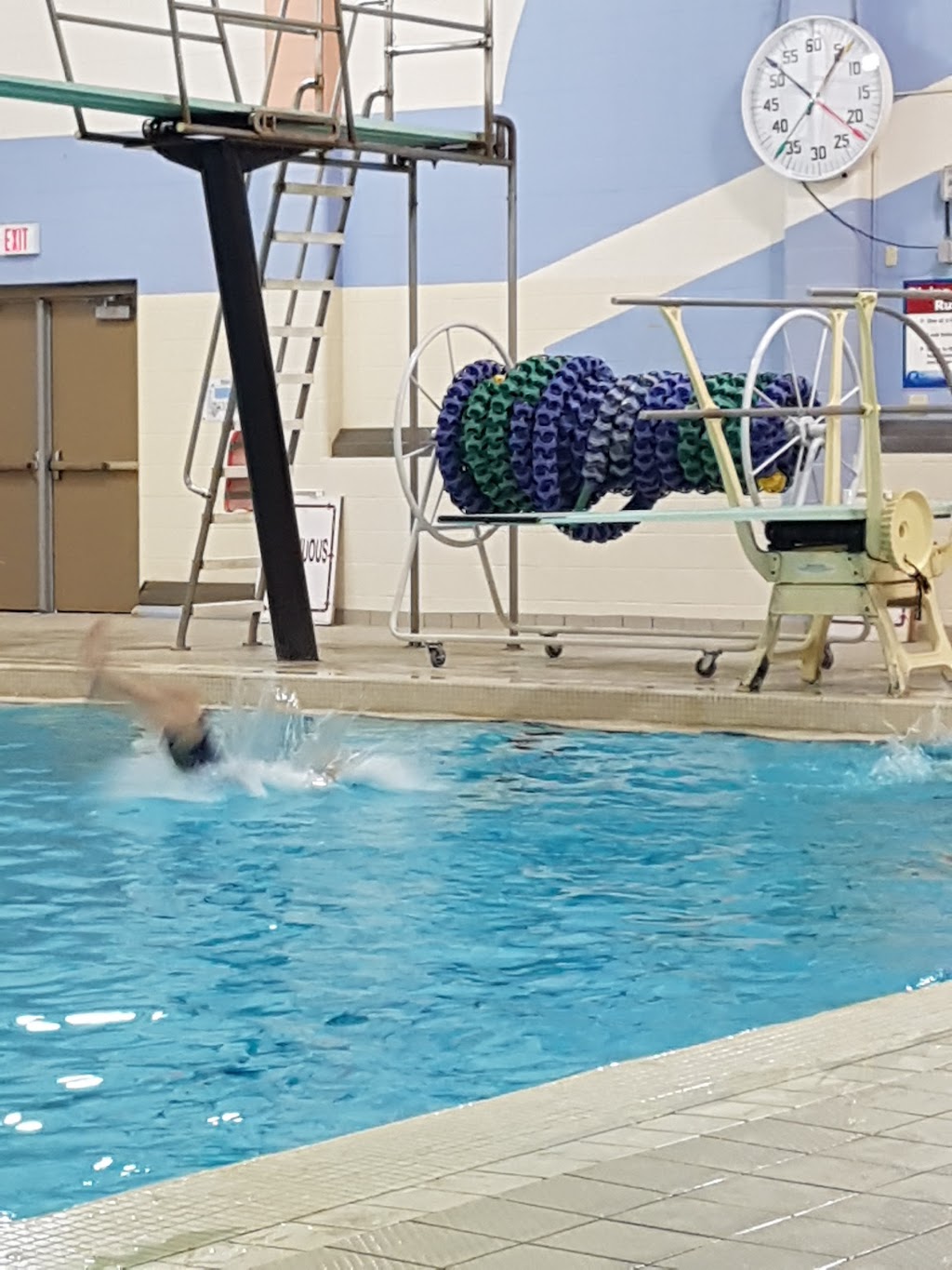 Stan Siwik Family Swimming Pool | 1901 15 Ave N, Lethbridge, AB T1H 1W4, Canada | Phone: (403) 320-3054