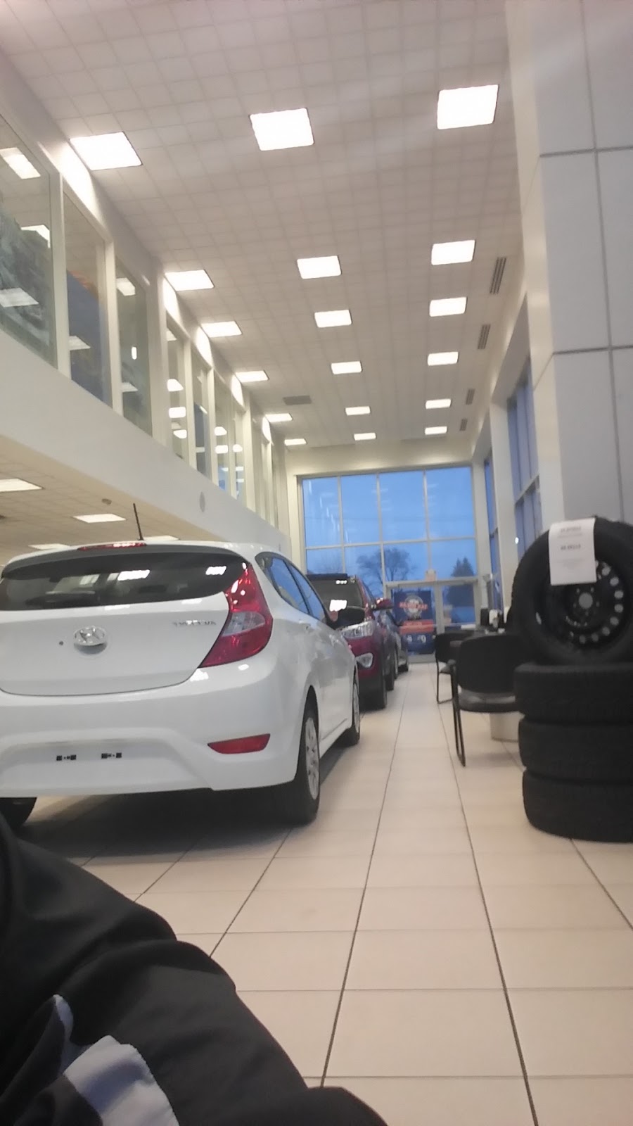 Londons Airport Hyundai | 2294 Dundas St, London, ON N5V 1R5, Canada | Phone: (519) 452-3443