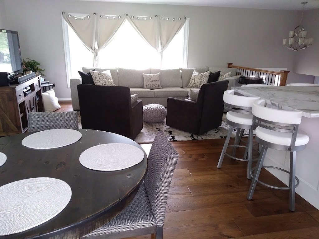 Snugglers Furniture | 30 Weber St N, Waterloo, ON N2J 3G6, Canada | Phone: (519) 746-4268