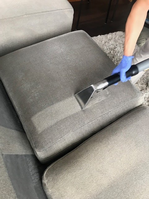 CARPET AND UPHOLSTERY STEAM CLEANING | 3310 Fieldgate Dr Unit 507, Mississauga, ON L4X 2J1, Canada | Phone: (647) 294-1551