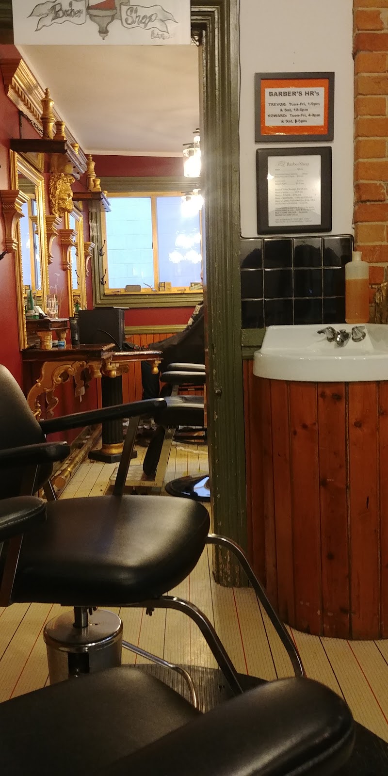 Total Look Hair Stylists | 187 Sydenham St, Kingston, ON K7K 3M1, Canada | Phone: (613) 546-4500