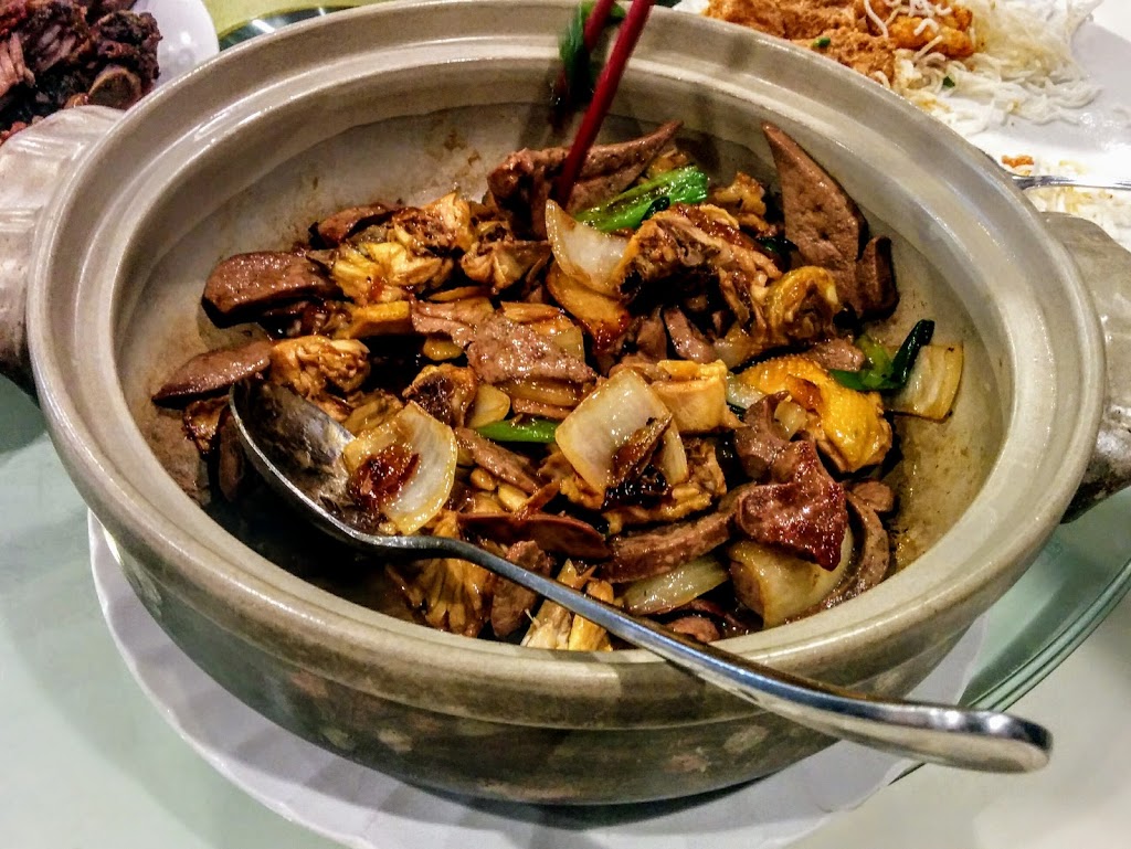 Golden Central Chinese Cuisine | 5016 Centre St NE, Calgary, AB T2K 0S8, Canada | Phone: (403) 731-9199