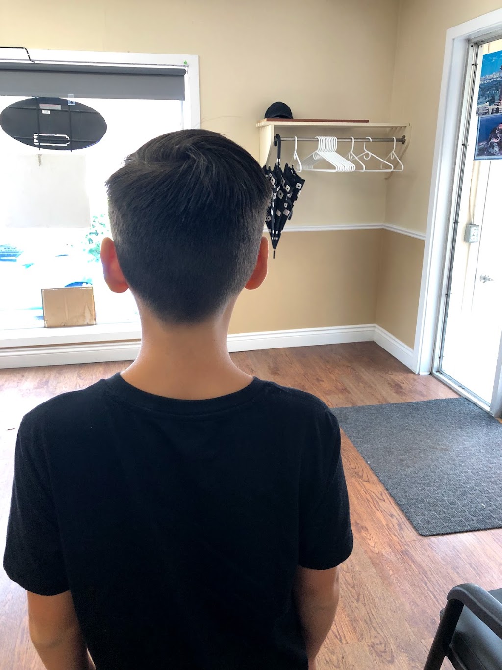 Victors Barber Shop | 410 Kerr St, Oakville, ON L6K 3C1, Canada | Phone: (905) 845-8511