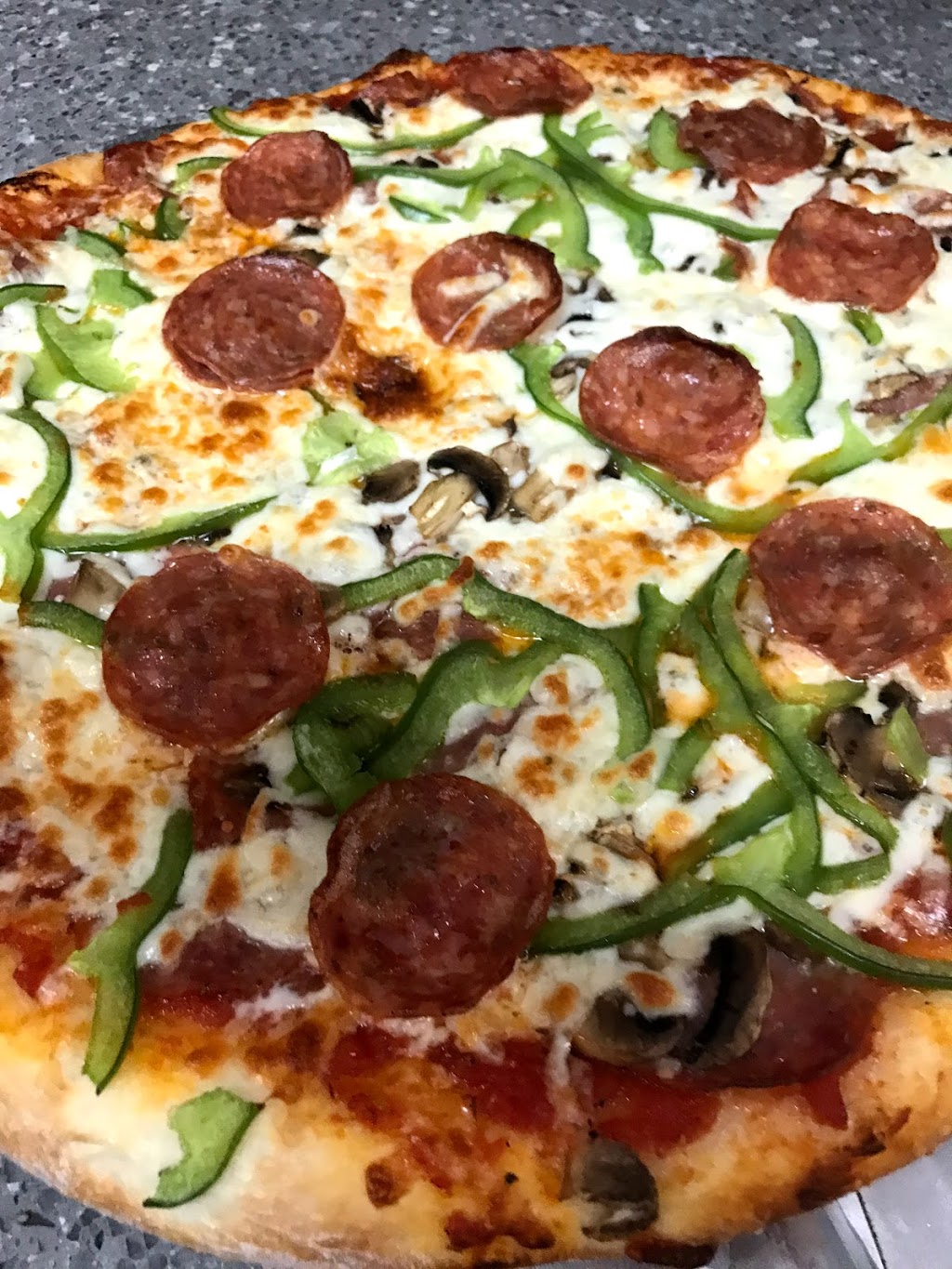 Georges Le Roi Du Sous-Marin LONGUEUIL INC. | 1820 Boulevard Marie-Victorin, Longueuil, QC J4G 1Y9, Canada | Phone: (450) 651-8552