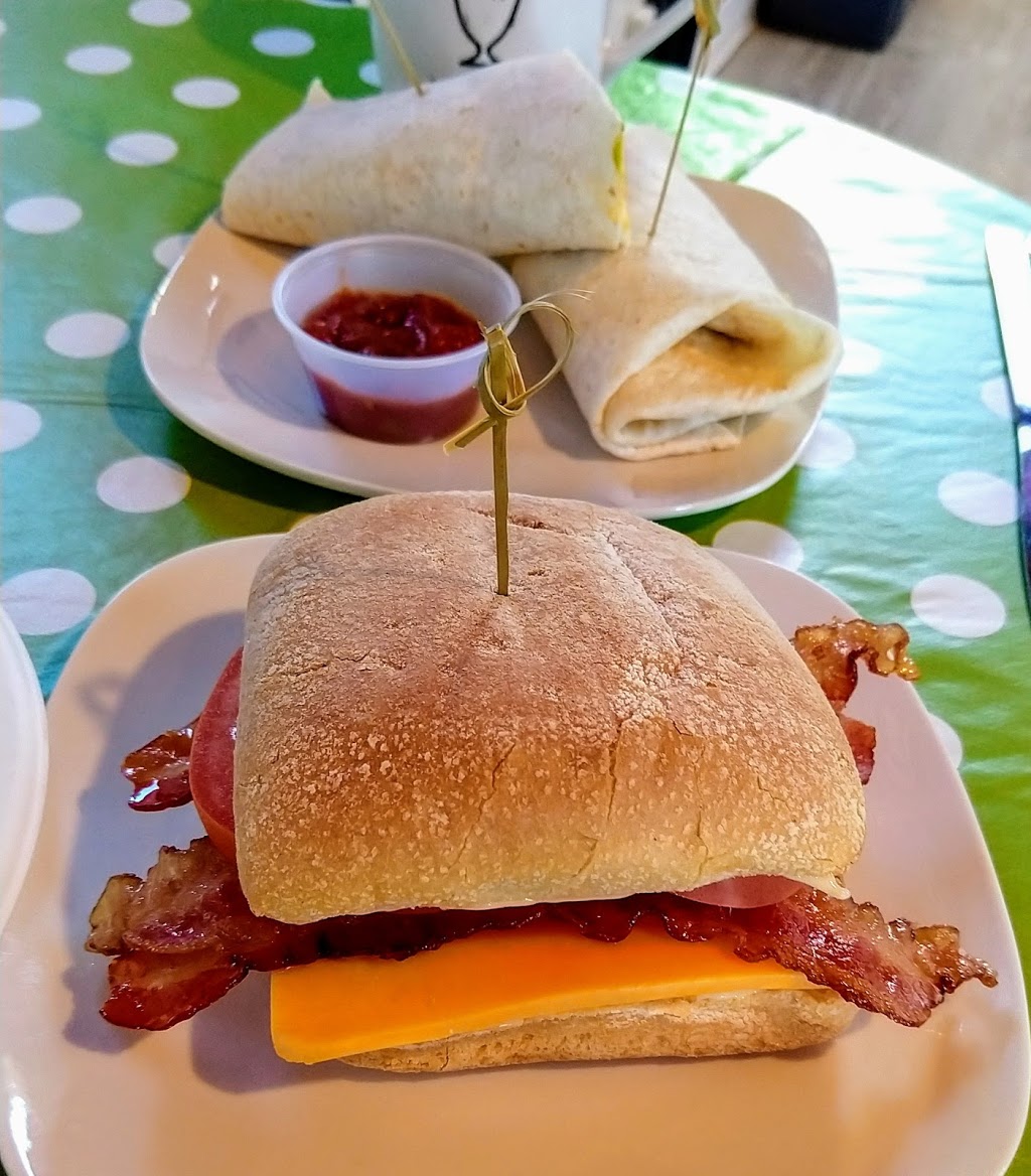 The Railway Café | 4011, 795 Peace Portal Dr, Blaine, WA 98230, USA | Phone: (360) 332-2448