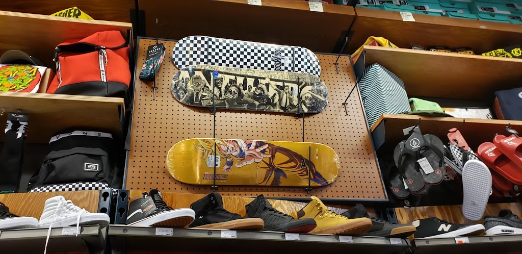 Zumiez | 5000 Canoe Pass Way #626, Tsawwassen, BC V4M 0B3, Canada | Phone: (604) 948-0687