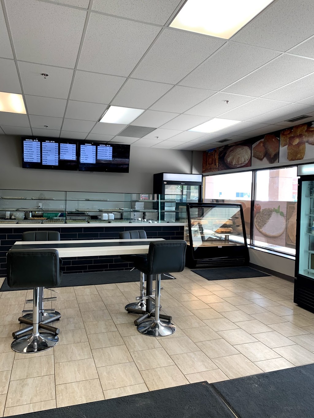 Reef Bakery | 775 Southdale Rd E Unit 3, London, ON N6E 1R9, Canada | Phone: (519) 204-3434