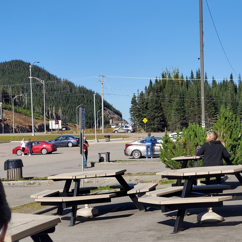 LÉtape Rest Stop | 10001 QC-175, Stoneham-et-Tewkesbury, QC G0A 4P0, Canada | Phone: (418) 846-1080