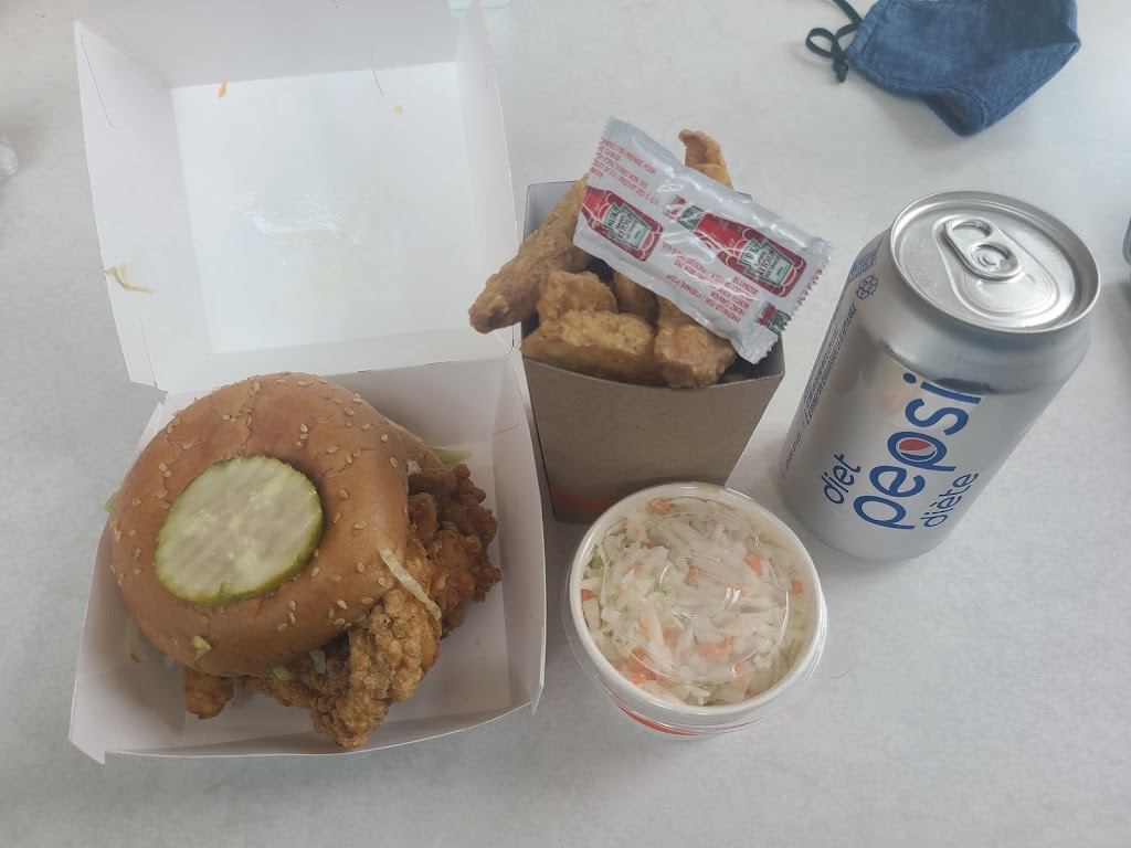 Mary Browns Chicken | 39 Abraham Welsh Rd Unit 1, Toronto, ON M9M 0G6, Canada | Phone: (416) 519-1441