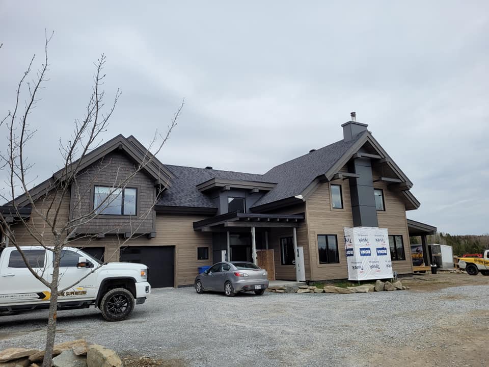 Toiture Supérieure | 1954 Rue Notre Dame E, Thetford Mines, QC G6G 2W2, Canada | Phone: (418) 281-9615