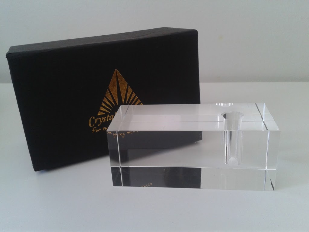 CrystalSouvenirs | 2830 Rue Goyer, Montréal, QC H3S 1H4, Canada | Phone: (514) 383-4068