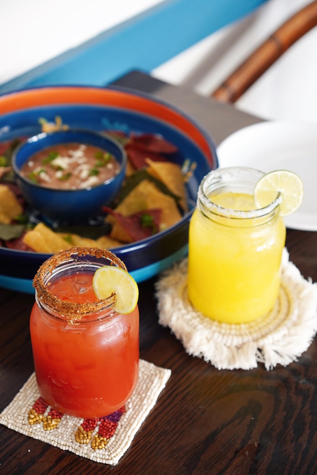 El Compañeros | 33486 South Fraser Way, Abbotsford, BC V2S 2B5, Canada | Phone: (604) 851-1513