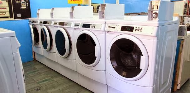 24 Hour Coin Laundromat | 2471 Lake Shore Blvd W, Etobicoke, ON M8V 1C5, Canada | Phone: (416) 255-5901