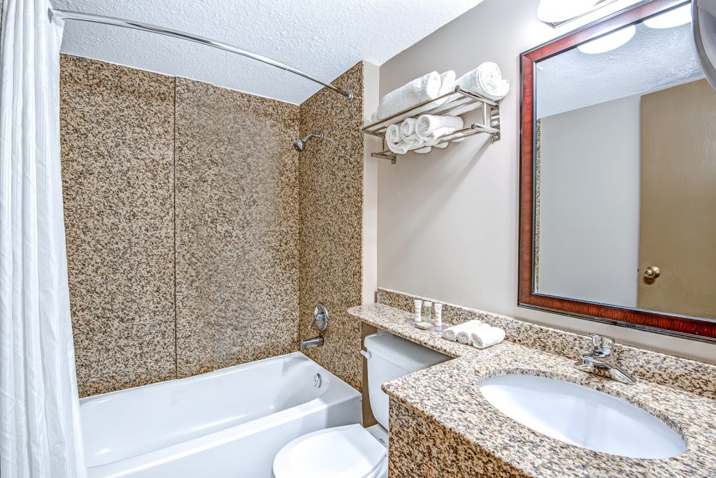 Red Maple inn and suites | 225 Main St W, Huntsville, ON P1H 1Y1, Canada | Phone: (705) 789-5504
