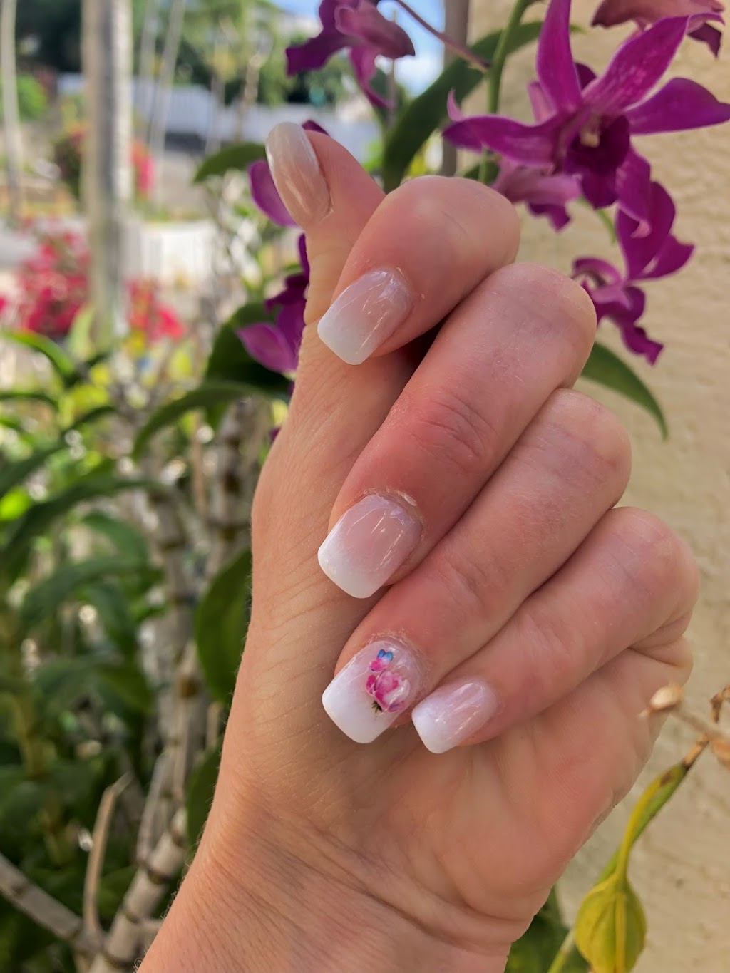 Diamond Blue Nail Spa | 5725 Vedder Rd #7, Chilliwack, BC V2R 3N3, Canada | Phone: (604) 769-0888