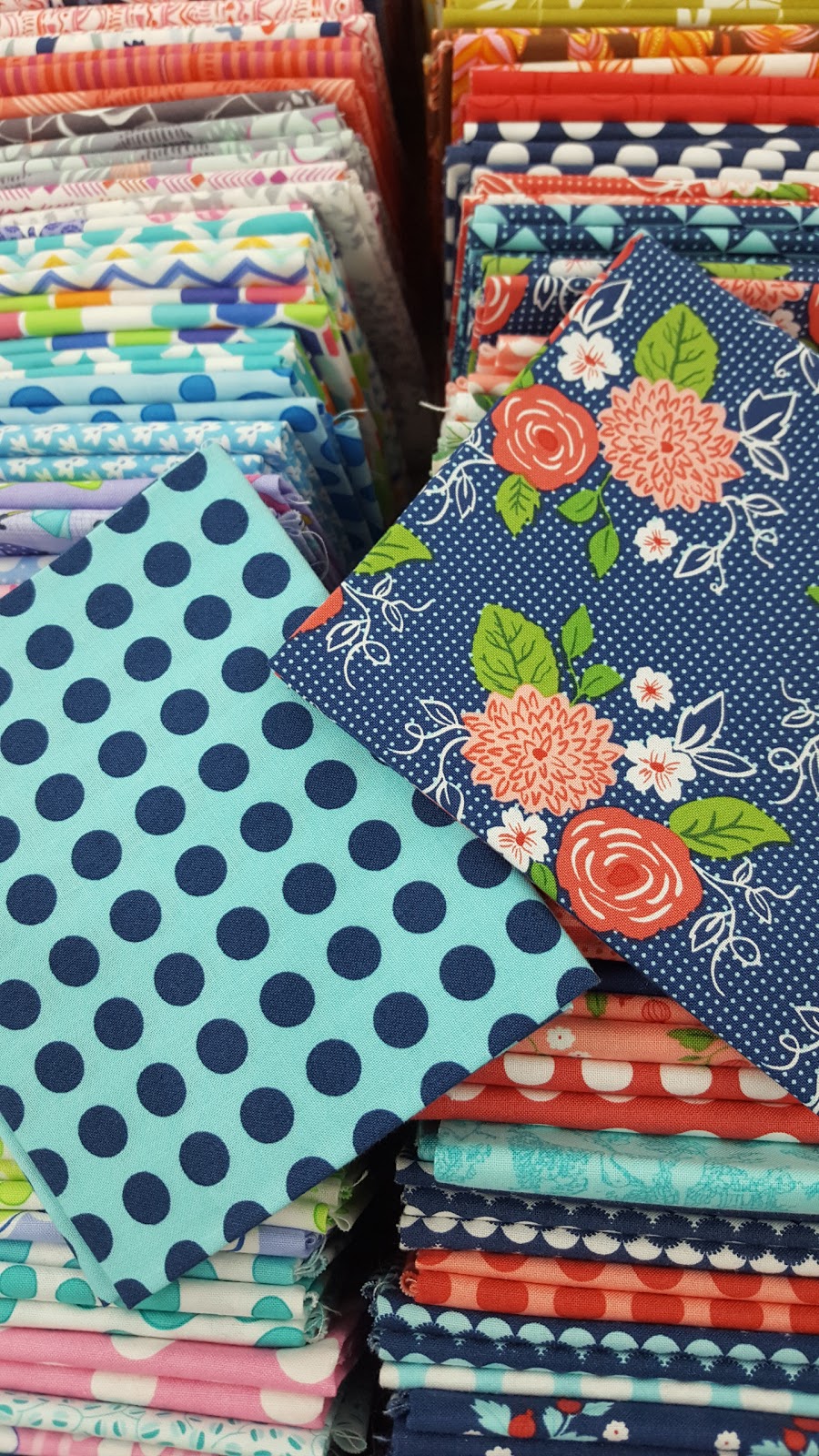 Road 17 N Quilt Shop | 1675 Diamond Dr, Winkler, MB R6W 0C1, Canada | Phone: (204) 325-4680