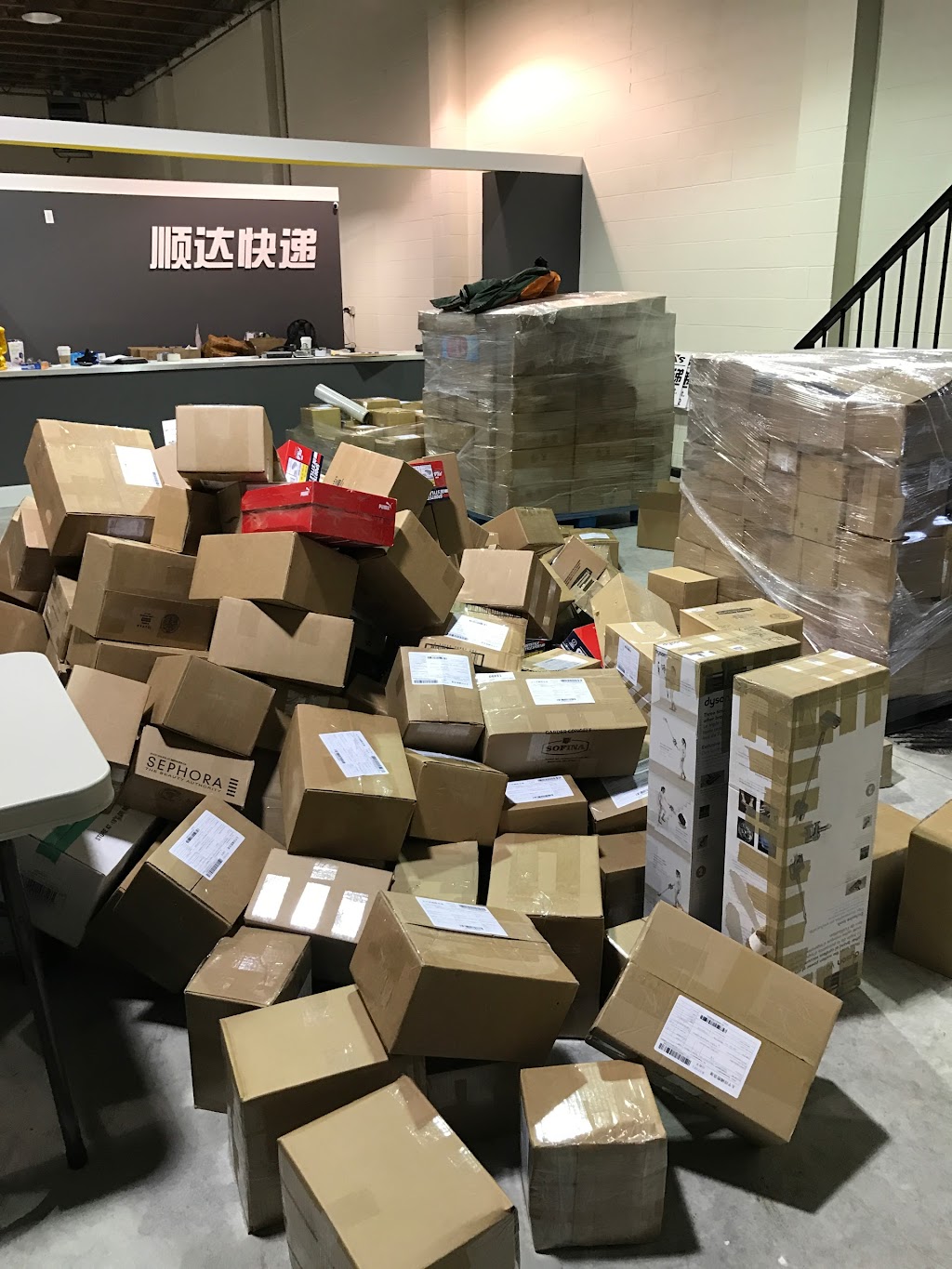 Shipexs Courier | CA, 7080 River Rd unit 108 Richmond, BC V6X 1X5, Canada | Phone: (604) 800-7700
