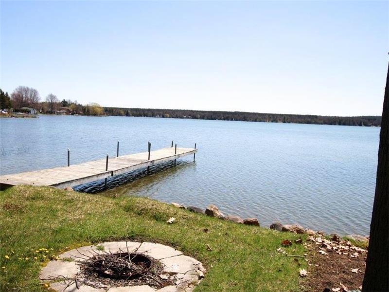Lakefront Cedar Haven Cottage | 3 Cedar Ln, Elmvale, ON L0L 1P0, Canada