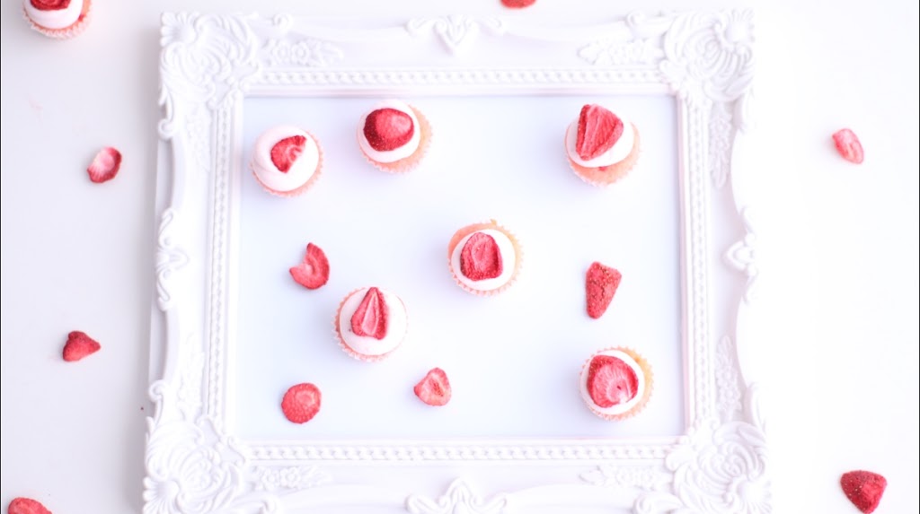 Surreal Sweets | 2831 Bathurst St, North York, ON M6B 3A4, Canada | Phone: (416) 837-4920