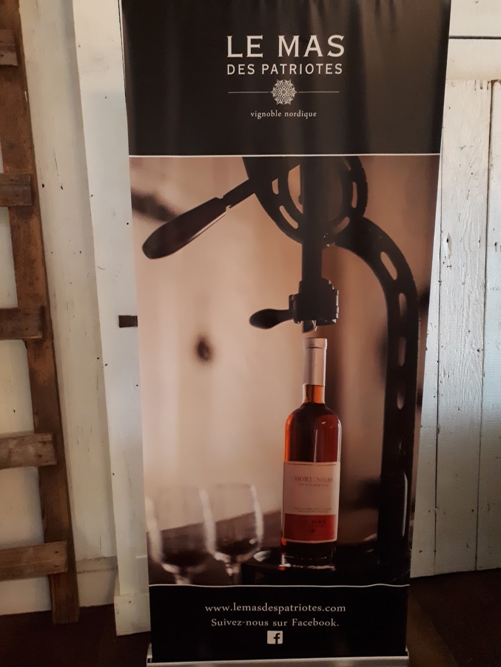 Le Mas des Patriotes | 1076 Chemin des Patriotes O, Saint-Jean-sur-Richelieu, QC J2Y 1H4, Canada | Phone: (514) 608-4891