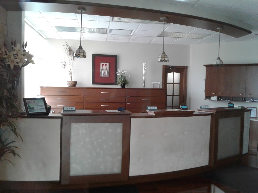Dagenais Dental Center | 4793 Boulevard Dagenais O, Laval, QC H7R 1L7, Canada | Phone: (450) 962-2882