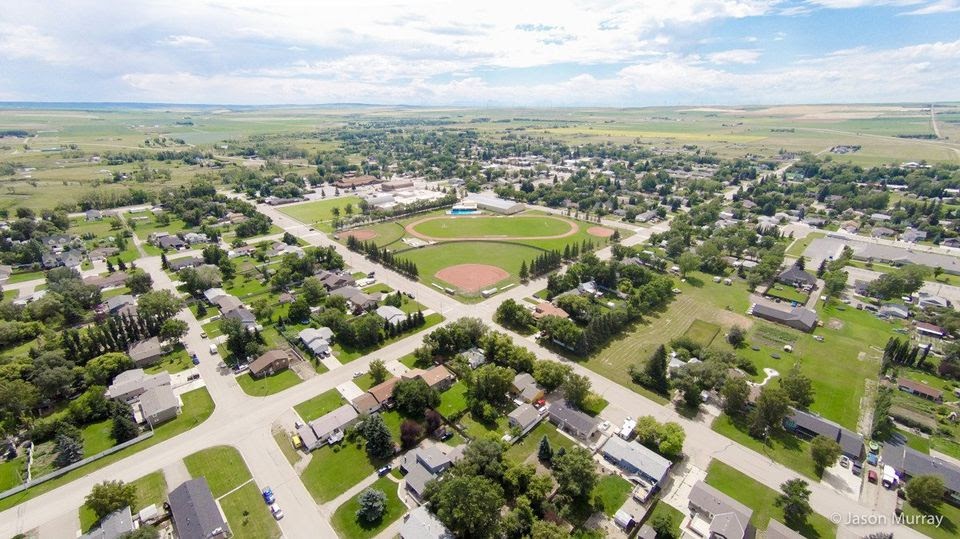 Home in Magrath 152 | 152 West 2 Ave S, Magrath, AB T0K 1J0, Canada | Phone: (403) 388-4332