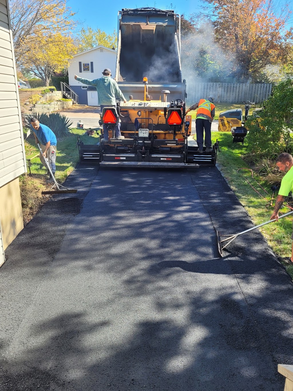 G W Asphalt Paving Ltd | 1729 Cole Harbour Rd, Cole Harbour, NS B2Z 1C4, Canada | Phone: (902) 462-6693