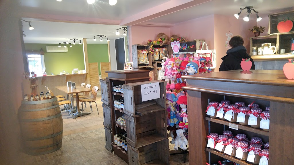Verger Blanchard depuis 1937 | 1062a Rue Principale, Wickham, QC J0C 1S0, Canada | Phone: (819) 741-0098